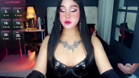 Snapshot of lizalegrand chatting on 12/26/24, 06:41 Liza online show from 12/26/24, 06:41