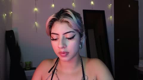 Snapshot of lizambarr chatting on 02/04/25, 05:53 Lizeth online show from 02/04/25, 05:53