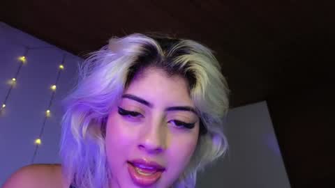 Snapshot of lizambarr chatting on 02/05/25, 10:44 Lizeth online show from 02/05/25, 10:44