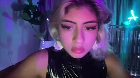 Snapshot of lizambarr chatting on 02/07/25, 02:19 Lizeth online show from 02/07/25, 02:19
