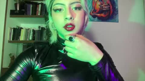 Snapshot of lizambarr chatting on 02/22/25, 04:18 Lizeth online show from 02/22/25, 04:18