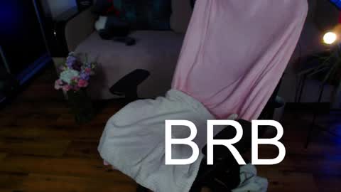 Snapshot of lizaswan chatting on 02/19/25, 07:06 LIzaSwan online show from 02/19/25, 07:06