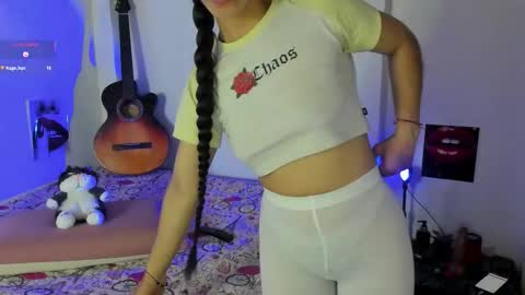 Snapshot of lizeth_sweet_ chatting on 09/16/25, 12:44 lizeth online show from 09/16/25, 12:44