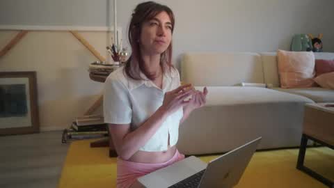 Liselle online show from 06/03/26, 08:14