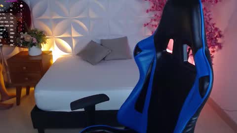 LIZETH online show from 12/22/25, 07:22