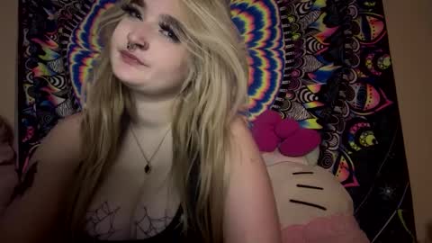 Snapshot of lizz44887 chatting on 03/03/25, 01:21 Lizz online show from 03/03/25, 01:21