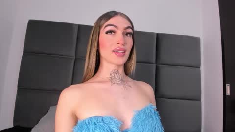 lizz_luna online show from 11/12/25, 05:57