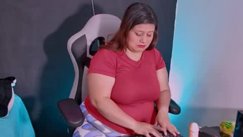 Snapshot of lizz_milf chatting on 09/23/25, 05:05 lizz_milf online show from 09/23/25, 05:05