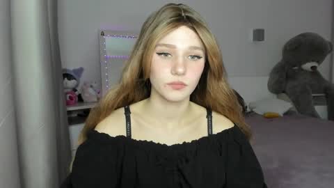 lizza_a online show from 04/01/26, 05:43
