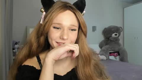lizza_a online show from 05/06/26, 05:29