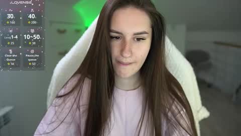 Snapshot of lizzi_fox chatting on 10/18/25, 11:33 Lizi-Fox online show from 10/18/25, 11:33