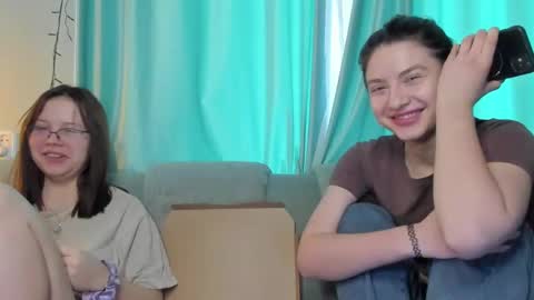 lizzi_muur online show from 01/29/25, 12:13