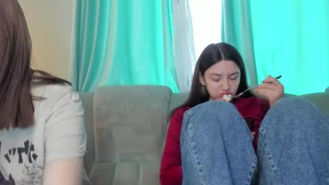 lizzi_muur online show from 01/30/25, 11:01