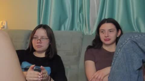 lizzi_muur online show from 02/01/25, 06:29