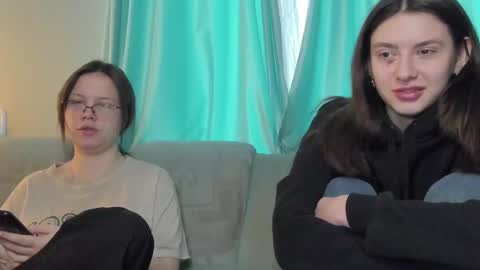 lizzi_muur online show from 02/03/25, 11:20