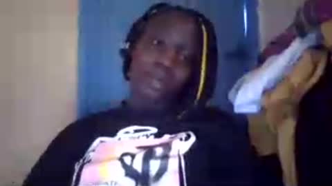 Snapshot of lizzie2020 chatting on 06/12/26, 08:46 lizzie2020 online show from 06/12/26, 08:46