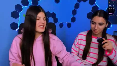 lizzie_boom online show from 12/22/25, 08:22