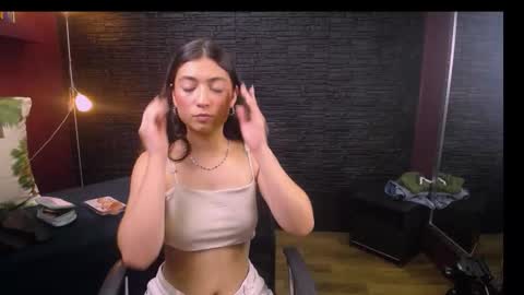 Snapshot of lizzie_collin chatting on 09/26/25, 01:59 Lizzie online show from 09/26/25, 01:59