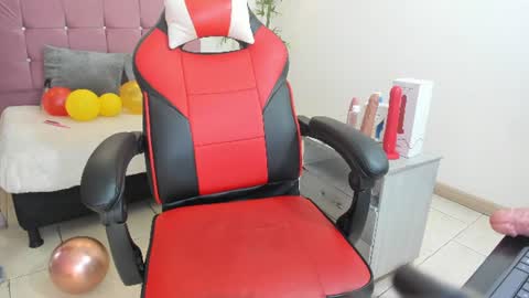 lizzie_williamss online show from 06/29/26, 03:35