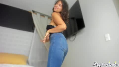 lizzieamber online show from 12/28/24, 08:26