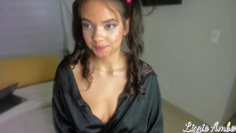 lizzieamber online show from 12/29/24, 08:22