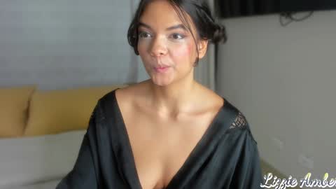 lizzieamber online show from 01/22/25, 10:18