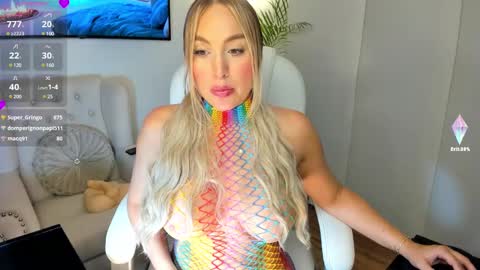 lizztayler online show from 01/25/25, 03:40