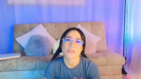 Snapshot of lizzy_kane chatting on 06/18/26, 08:35 lizzy_kane online show from 06/18/26, 08:35