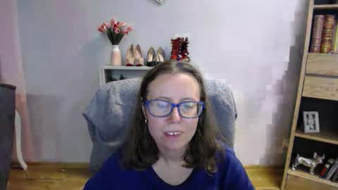 Lizzy online show from 10/03/25, 04:53