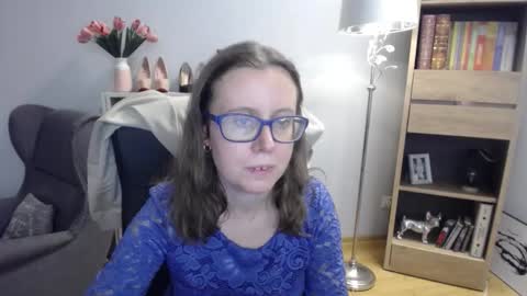 Lizzy online show from 11/26/25, 06:14