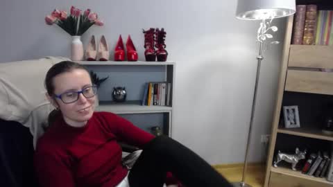 Lizzy online show from 12/16/25, 05:34