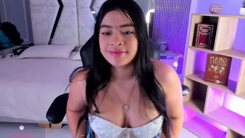 Snapshot of lizzybrooks_ chatting on 04/05/26, 04:09 LIZZY online show from 04/05/26, 04:09