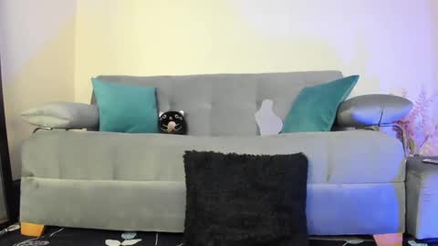 Elizabeth but call me Lizz  online show from 10/13/25, 01:00