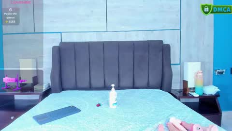 LizzySato online show from 11/20/25, 08:52