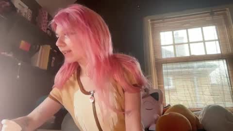 Snapshot of lizzyylovesick chatting on 02/21/25, 02:06 lizzybunny online show from 02/21/25, 02:06