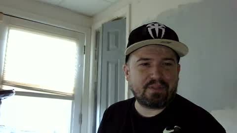 Snapshot of lj345689 chatting on 12/23/24, 02:07 lj345689 online show from 12/23/24, 02:07