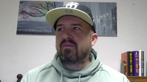 Snapshot of lj345689 chatting on 12/29/24, 01:56 lj345689 online show from 12/29/24, 01:56