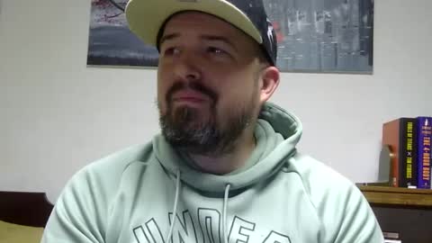 Snapshot of lj345689 chatting on 01/09/25, 12:14 lj345689 online show from 01/09/25, 12:14