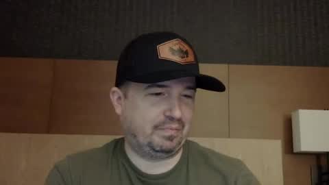 Snapshot of lj345689 chatting on 02/10/25, 01:14 lj345689 online show from 02/10/25, 01:14