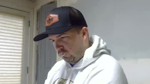 Snapshot of lj345689 chatting on 02/12/25, 05:37 lj345689 online show from 02/12/25, 05:37