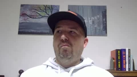 Snapshot of lj345689 chatting on 02/14/25, 02:18 lj345689 online show from 02/14/25, 02:18