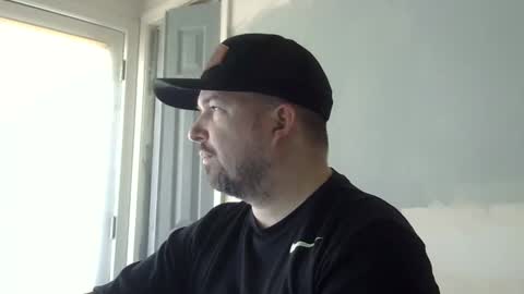 Snapshot of lj345689 chatting on 02/25/25, 06:31 lj345689 online show from 02/25/25, 06:31