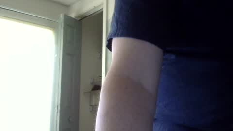 Snapshot of lj345689 chatting on 09/09/25, 06:18 lj345689 online show from 09/09/25, 06:18