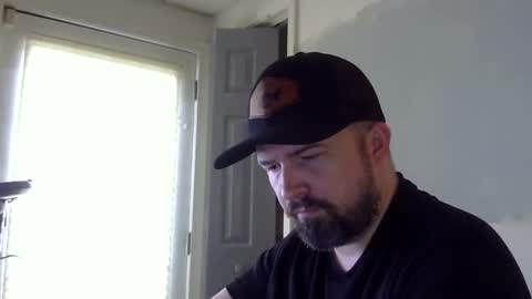 Snapshot of lj345689 chatting on 10/06/25, 05:21 lj345689 online show from 10/06/25, 05:21