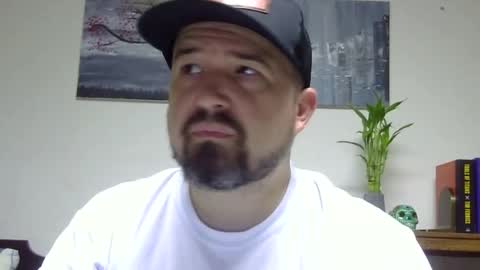 Snapshot of lj345689 chatting on 10/19/25, 11:16 lj345689 online show from 10/19/25, 11:16