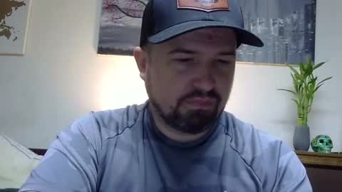 Snapshot of lj345689 chatting on 11/15/25, 10:26 lj345689 online show from 11/15/25, 10:26