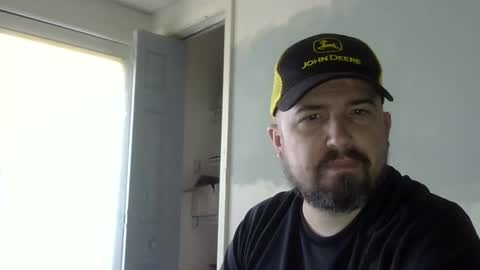 Snapshot of lj345689 chatting on 12/15/25, 04:33 lj345689 online show from 12/15/25, 04:33