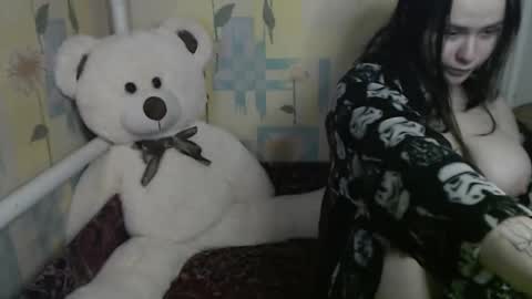 Snapshot of llevella chatting on 10/28/25, 09:46 Sevy online show from 10/28/25, 09:46