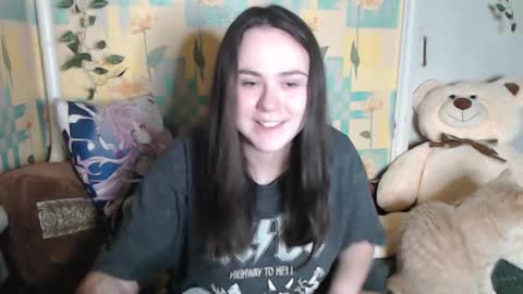 Snapshot of llevella chatting on 12/21/25, 05:53 Sevy online show from 12/21/25, 05:53