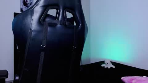 Snapshot of lliamm_2 chatting on 06/15/26, 05:31 lliamm 2 online show from 06/15/26, 05:31